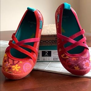 Girls shoes size 2 new in box